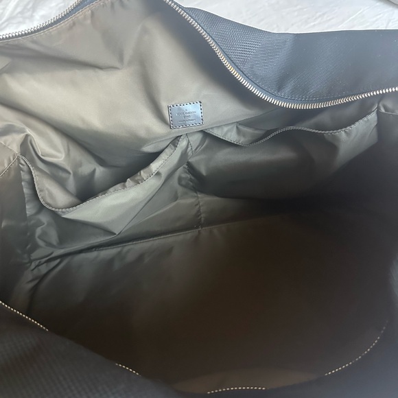 Louis Vuitton Duffle - Picture 6 of 7